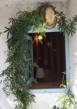 Pensión Del Castaño Castano de Robledo